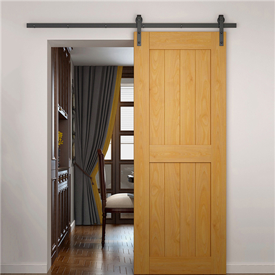 What are the characteristics the sliding bedroom door?